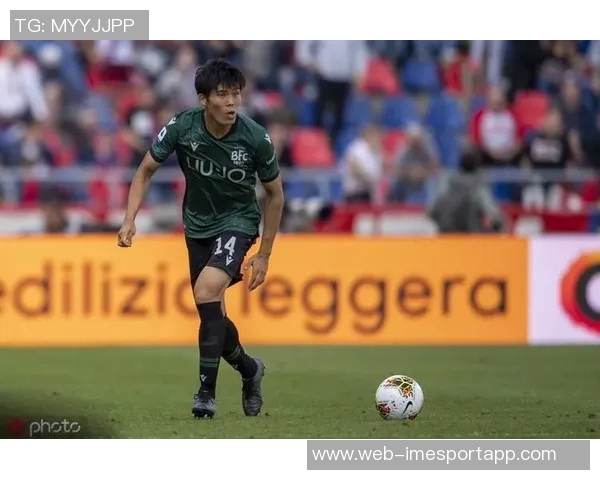 斯基拉报道富安健洋即将自由转会阿贾克斯只待体检完成